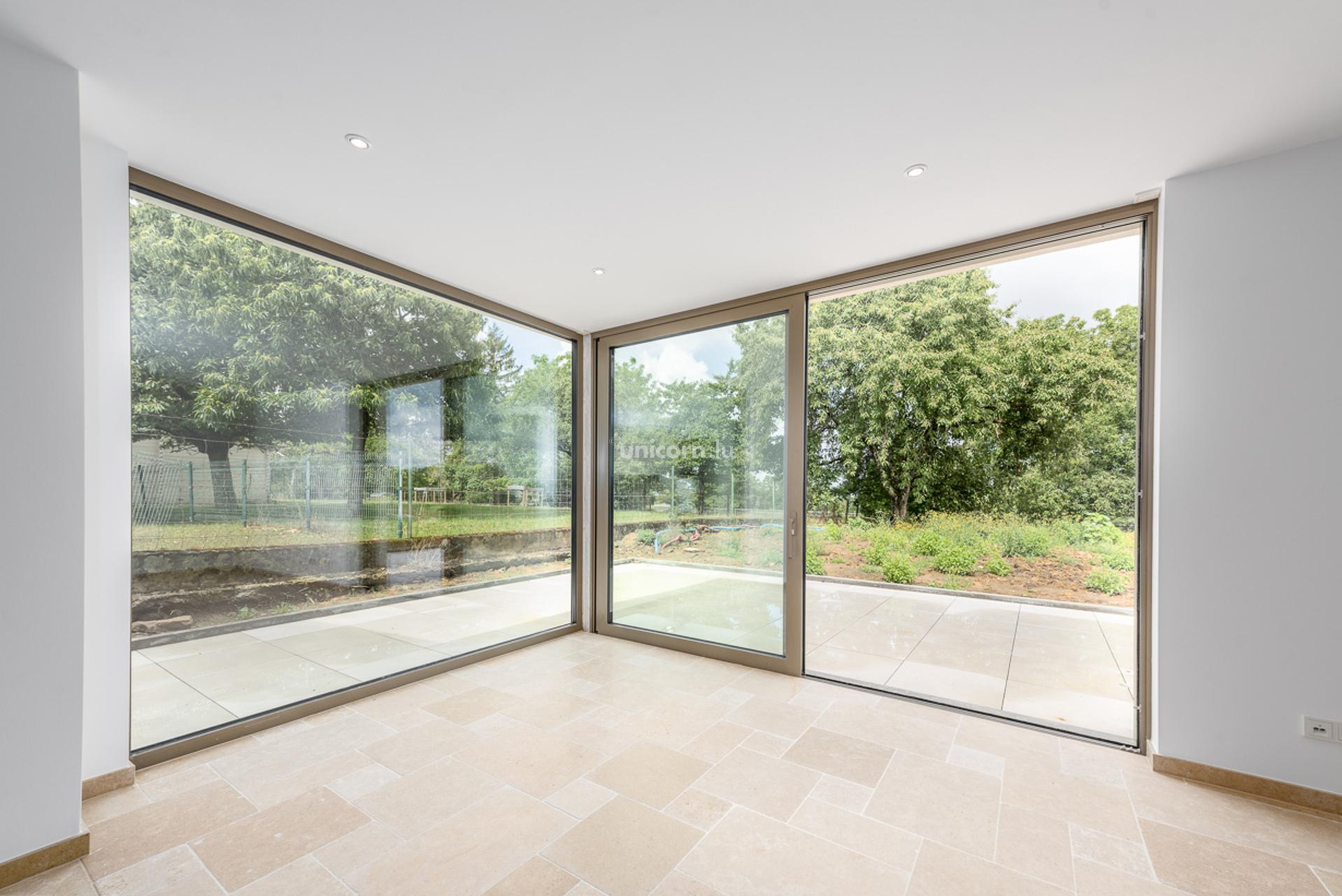 Maison en vente à Altrier  - 200m²