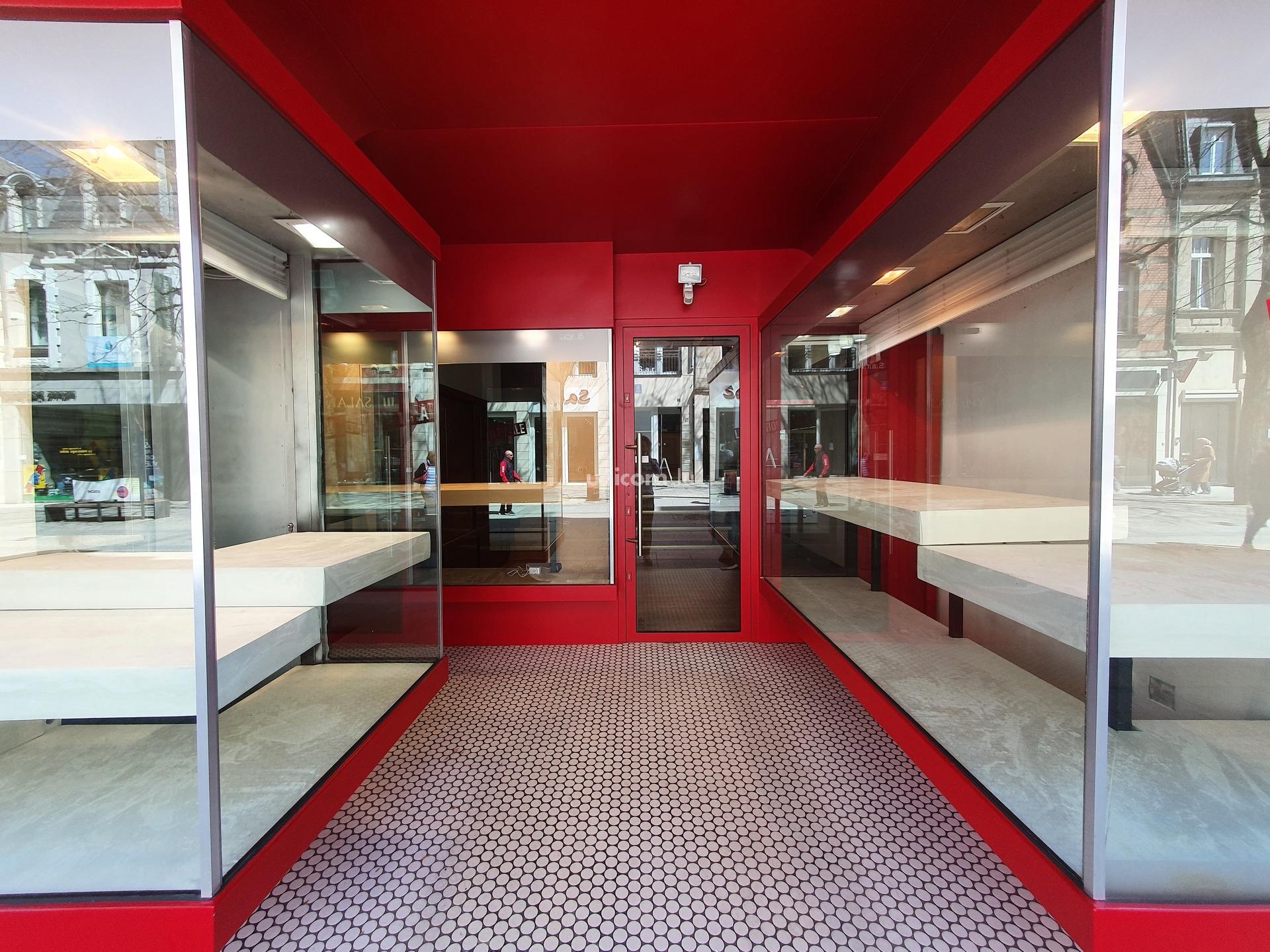 Commerce en location à Esch-sur-Alzette  - 74m²