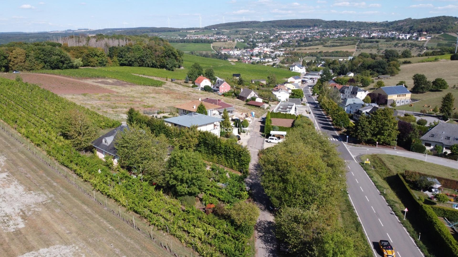 Terrain à bâtir en vente à Schengen  - 1068m²