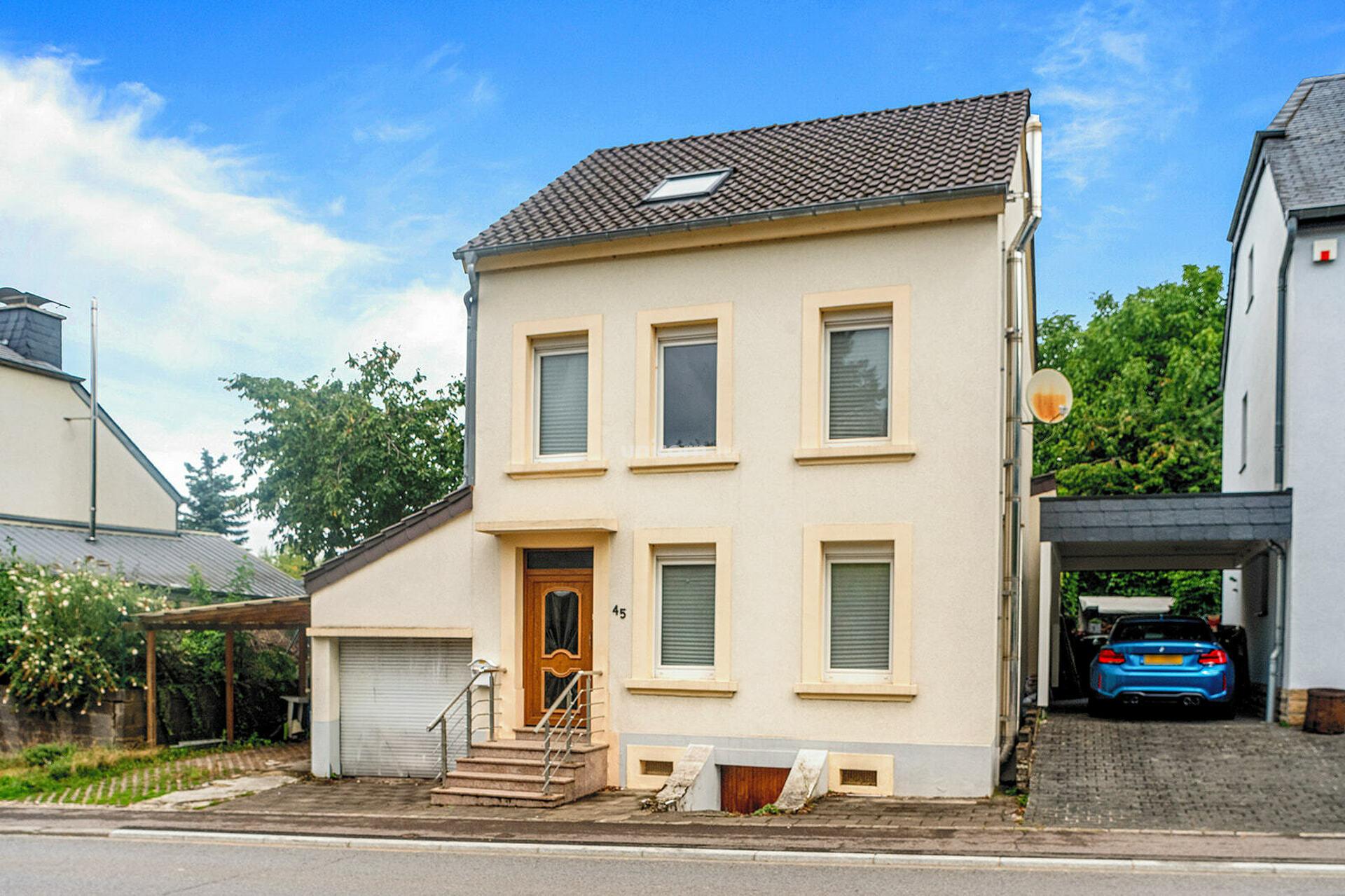 Maison en vente à Helmsange   - 180m²