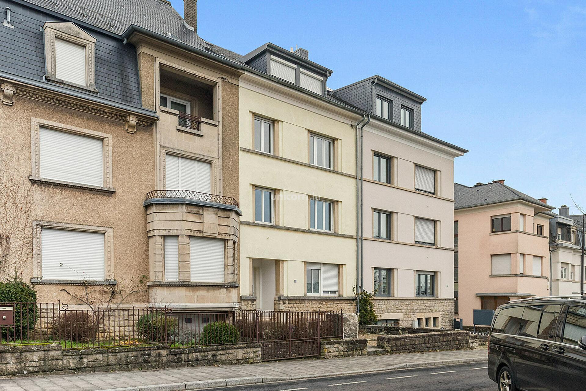 Apartment for sale in Luxembourg-Limpertsberg  - 83m²
