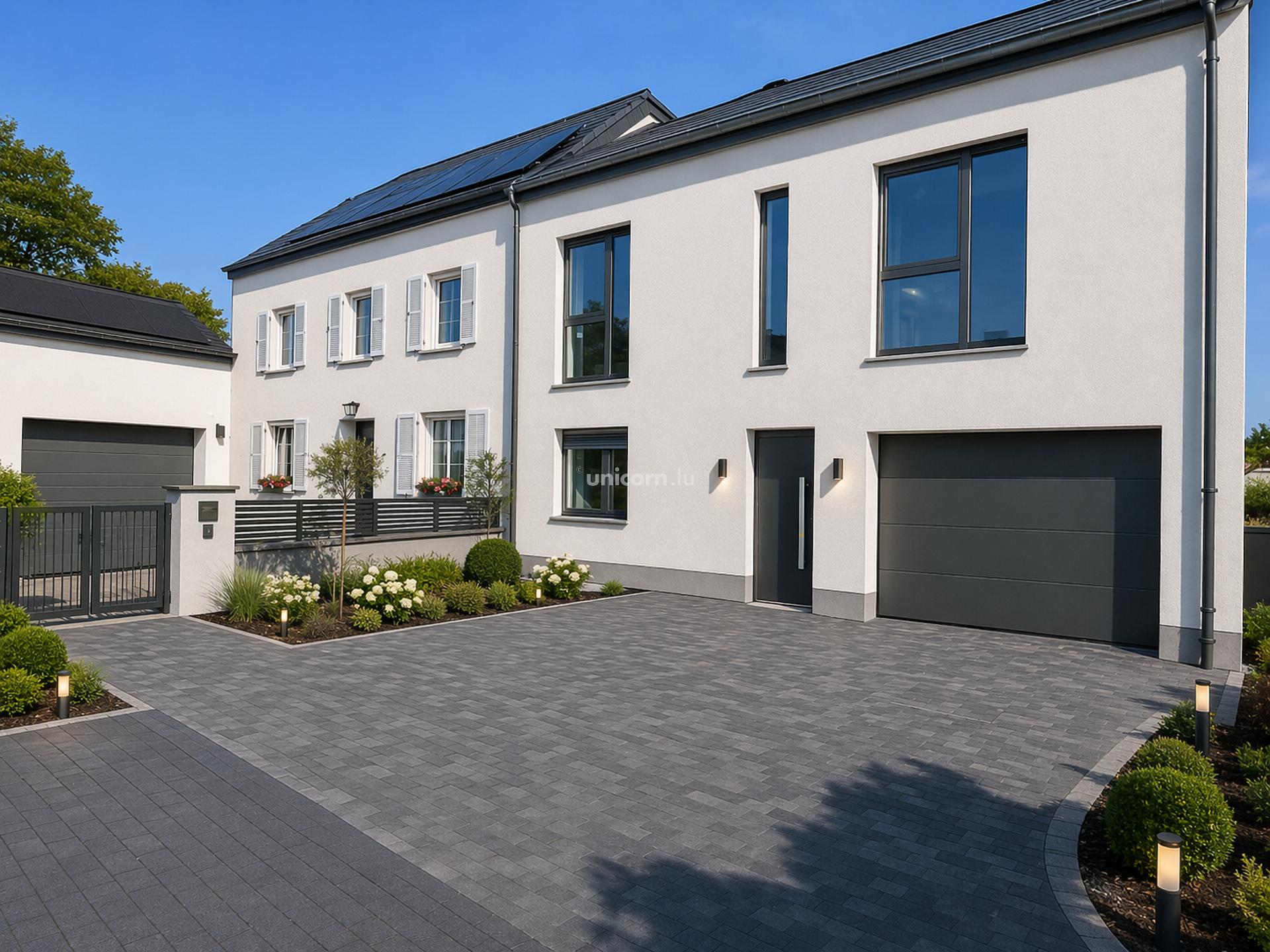 Maison en vente à Altrier  - 275m²
